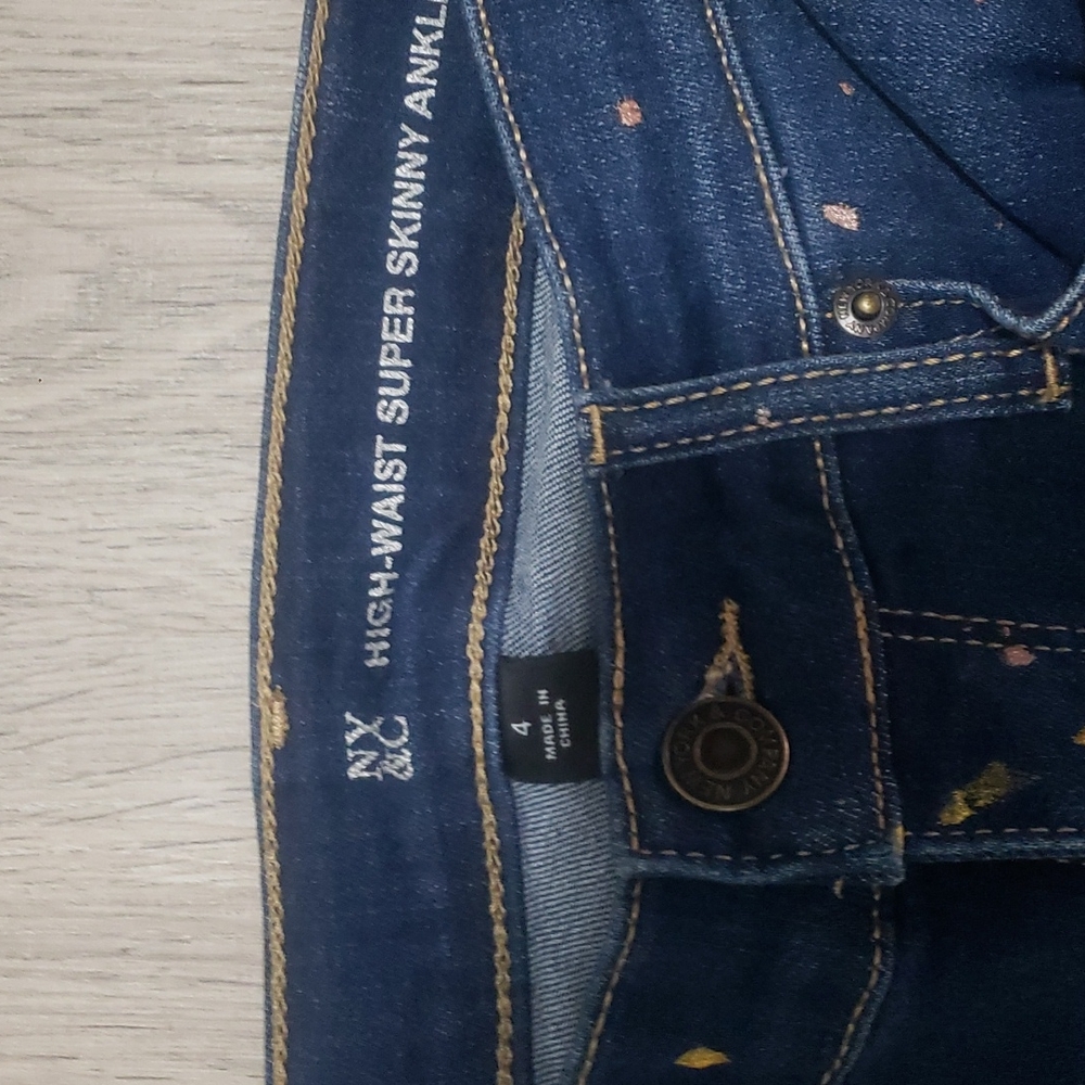Jeans - Picture 3 of 3